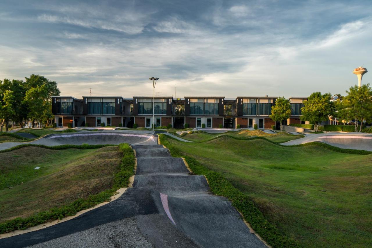 The Velo'S Hotel And Pumptrack Aranyaprathet Exterior photo